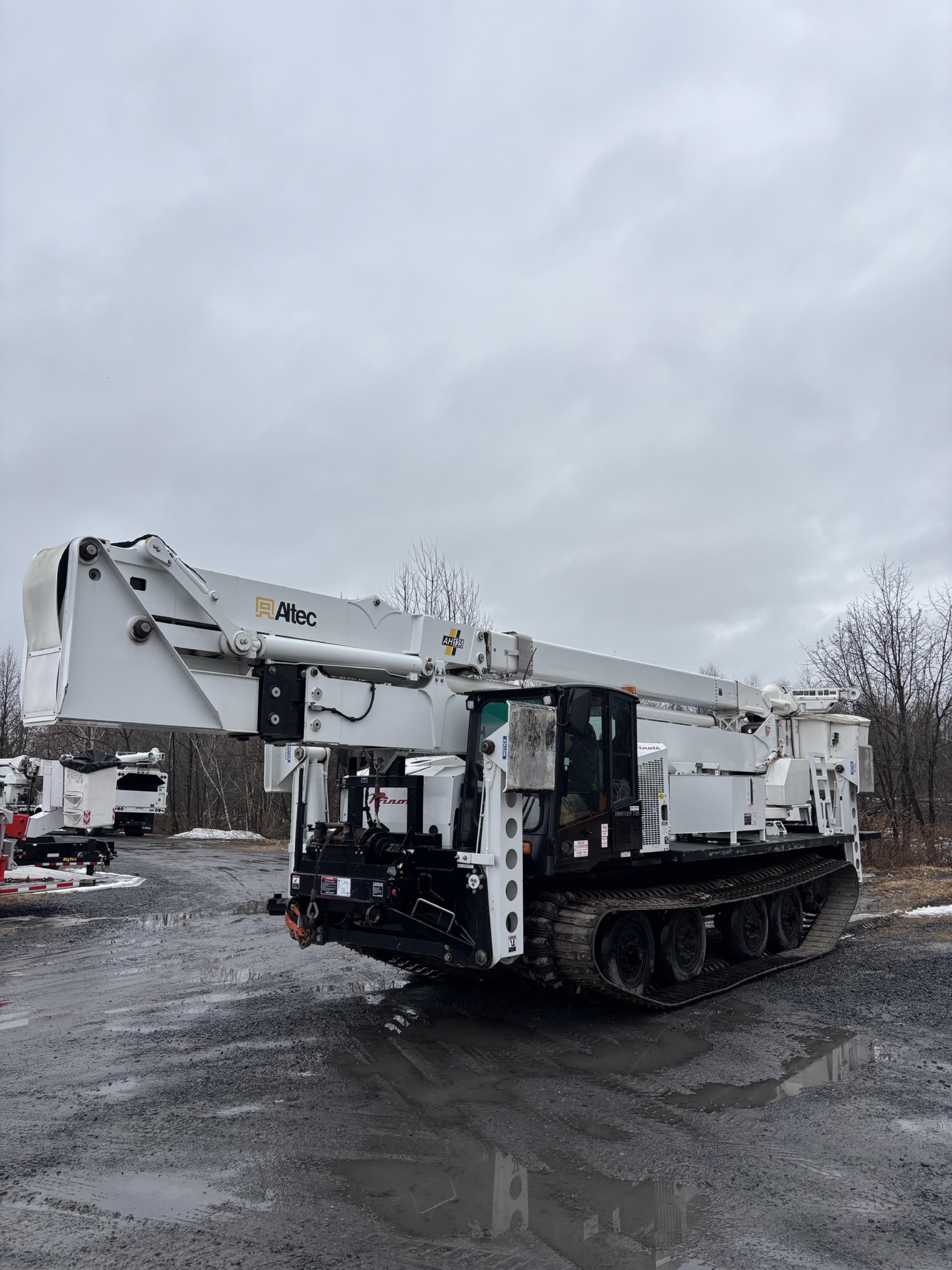 2020 ALTEC AH125