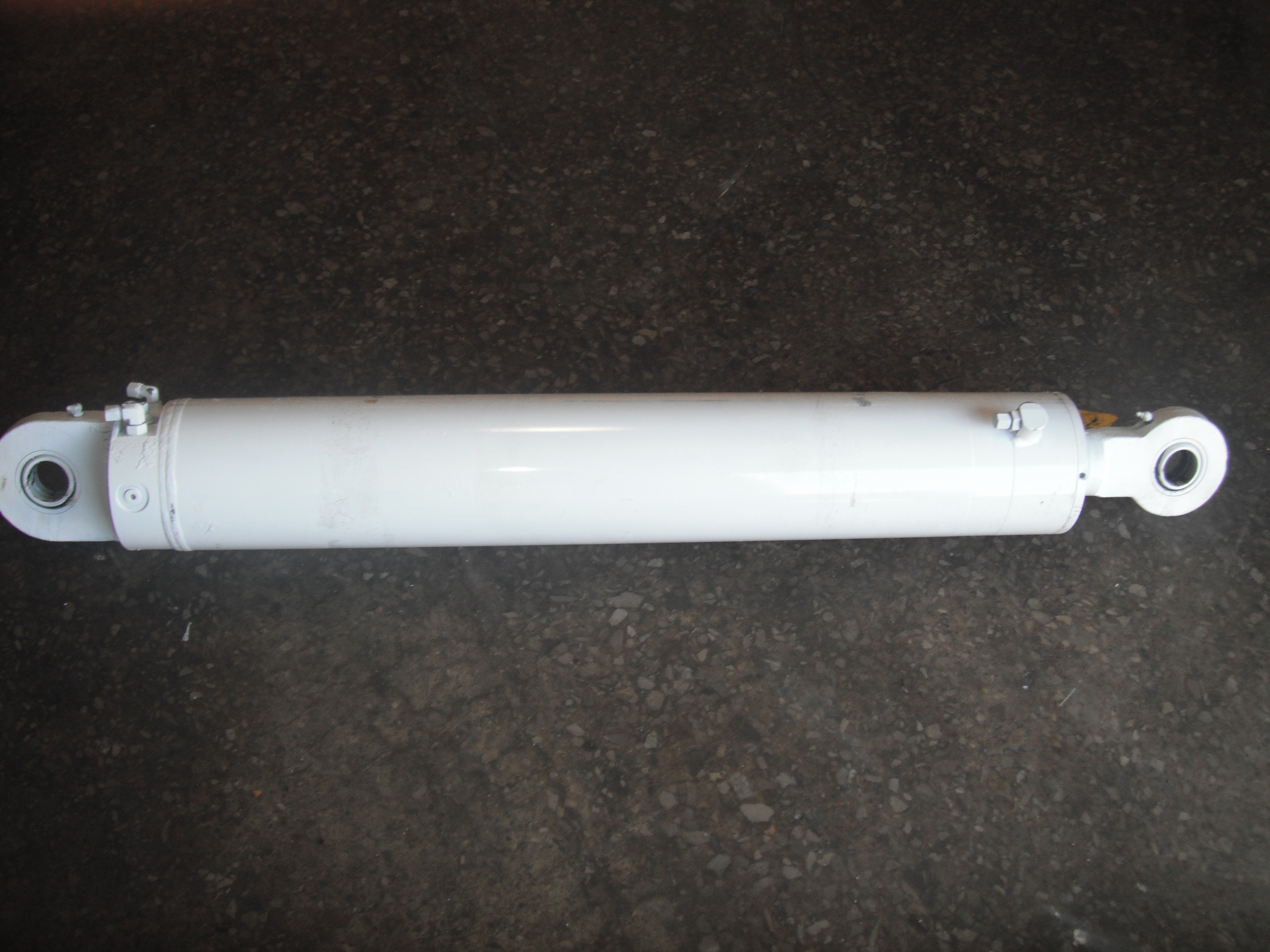0 ALTEC HYDRAULIC CYLINDER